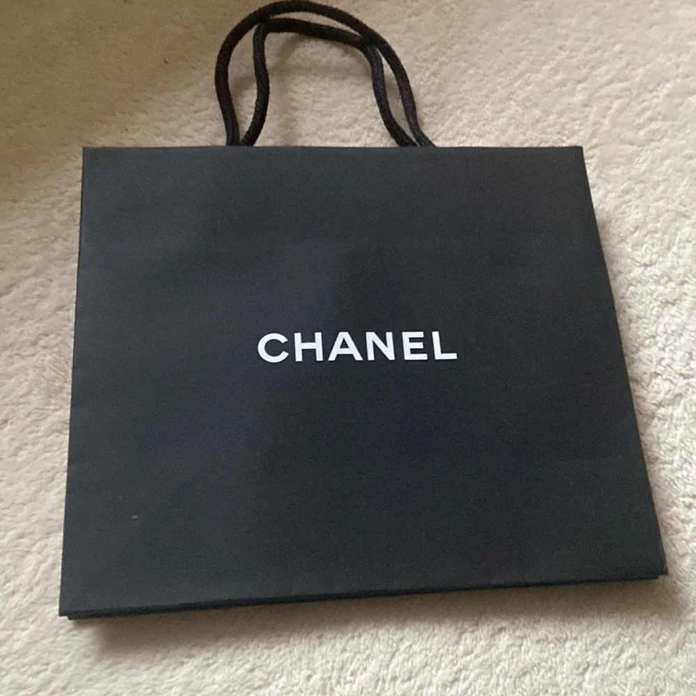 Chanel Gift Wrap Set/Gift Bag 8.5x7,5x 3, 5 Shaping   Paper Bag